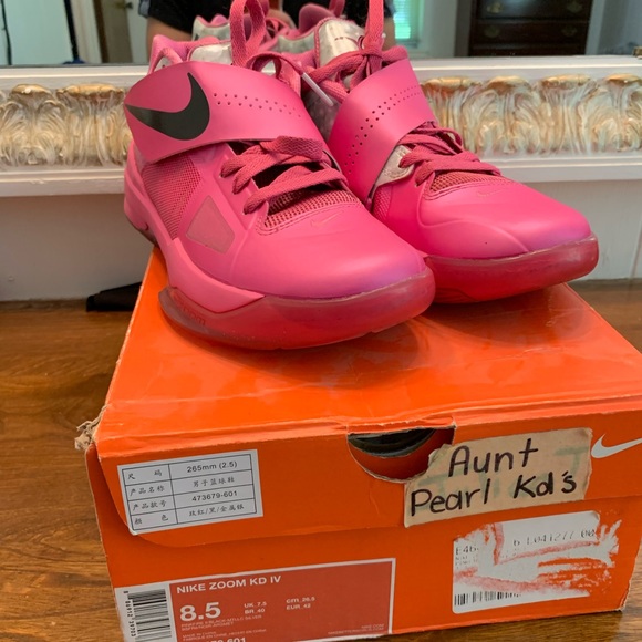 Aunt Pearl KD IV - Picture 2 of 4